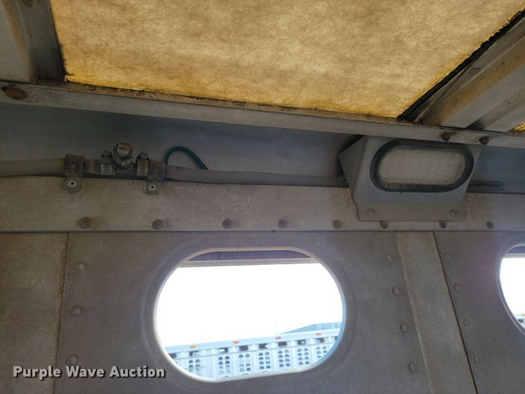 image for item DN3715 2010 Wilson PSDCL-402P livestock trailer