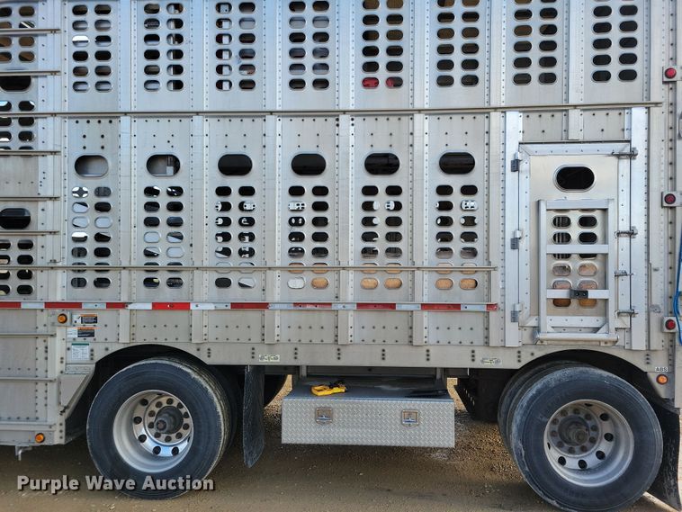 image for item DN3715 2010 Wilson PSDCL-402P livestock trailer