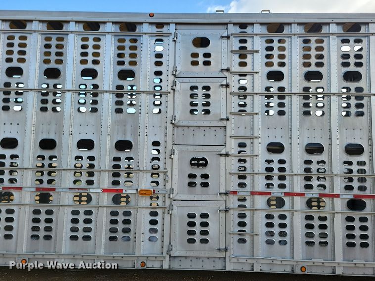 image for item DN3715 2010 Wilson PSDCL-402P livestock trailer