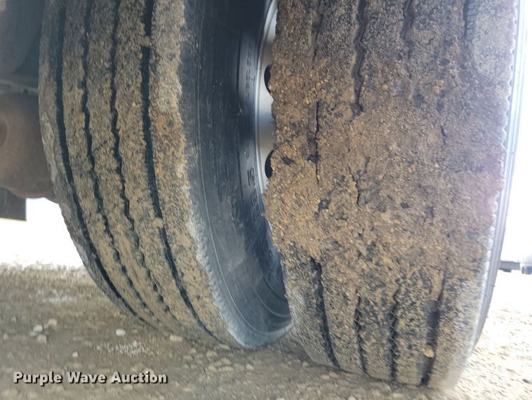 image for item DN3715 2010 Wilson PSDCL-402P livestock trailer