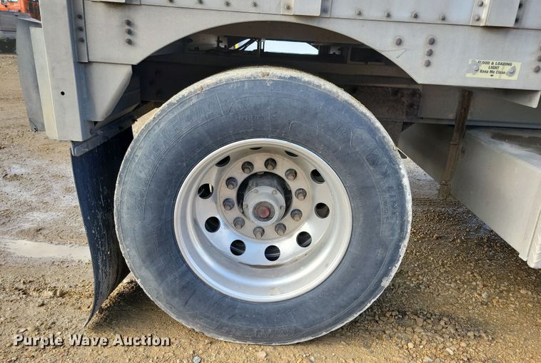 image for item DN3715 2010 Wilson PSDCL-402P livestock trailer