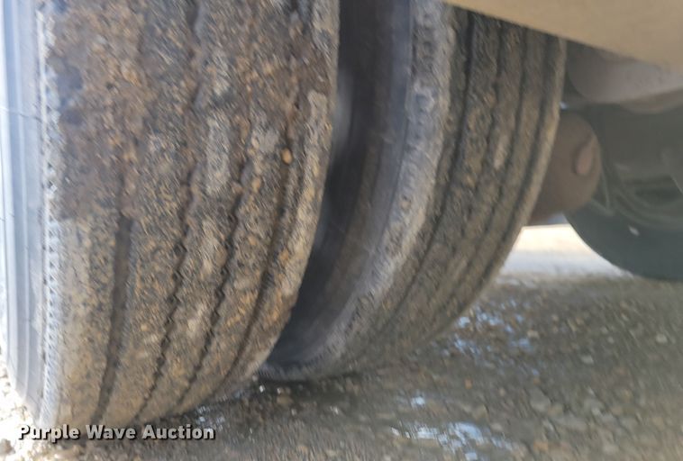 image for item DN3715 2010 Wilson PSDCL-402P livestock trailer