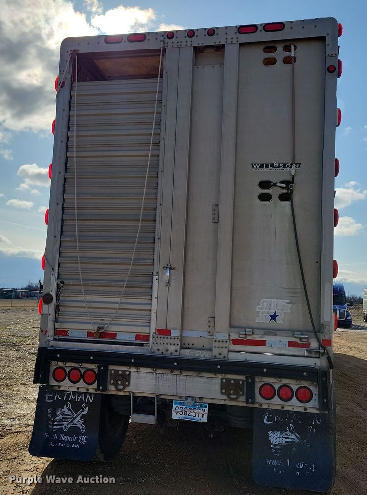 image for item DN3717 2007 Wilson PSDCL-402HP livestock trailer