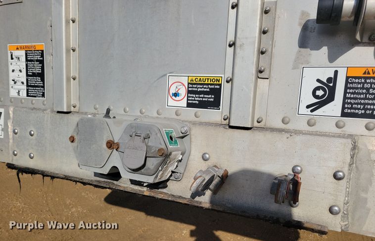 image for item DN3717 2007 Wilson PSDCL-402HP livestock trailer