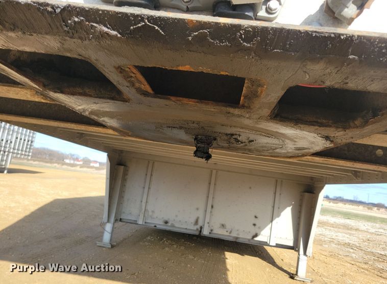 image for item DN3717 2007 Wilson PSDCL-402HP livestock trailer