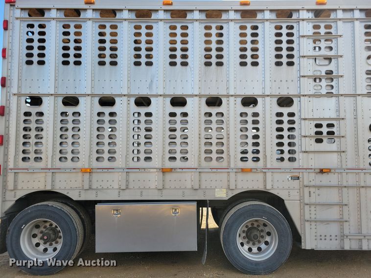 image for item DN3717 2007 Wilson PSDCL-402HP livestock trailer