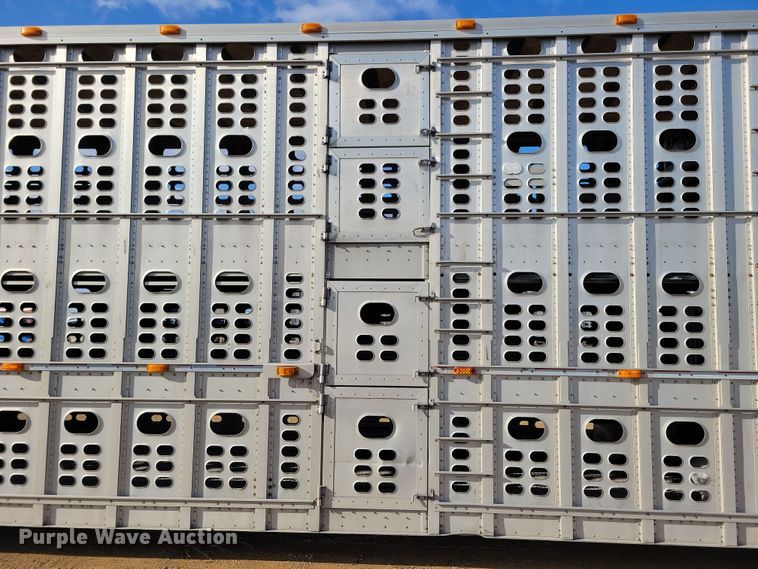 image for item DN3717 2007 Wilson PSDCL-402HP livestock trailer