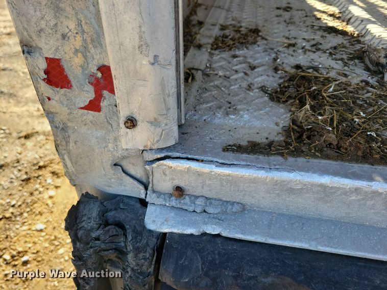 image for item DN3717 2007 Wilson PSDCL-402HP livestock trailer