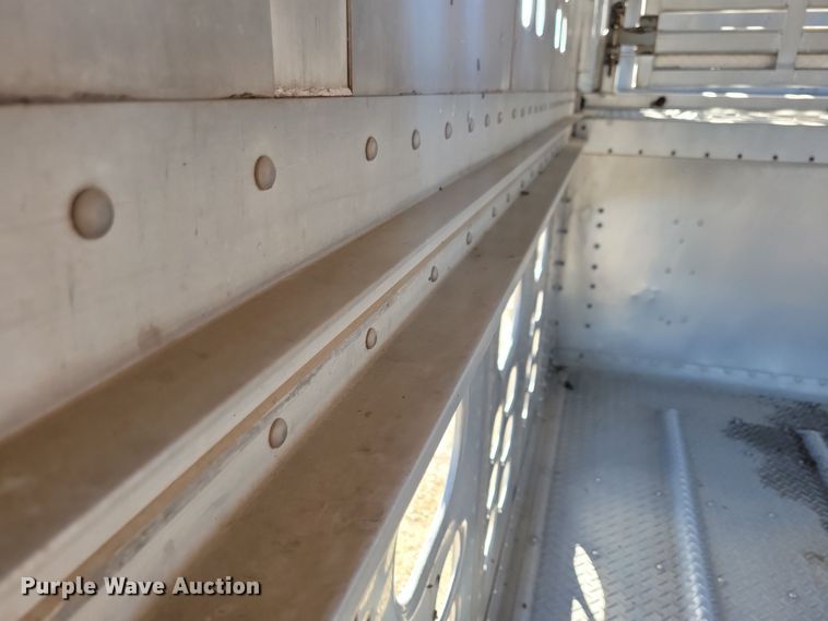 image for item DN3717 2007 Wilson PSDCL-402HP livestock trailer