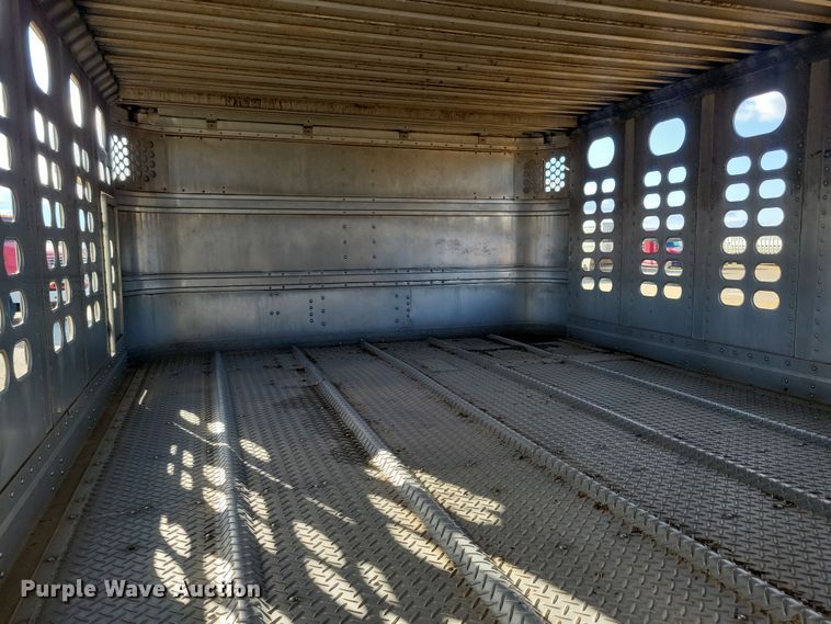 image for item DN3717 2007 Wilson PSDCL-402HP livestock trailer