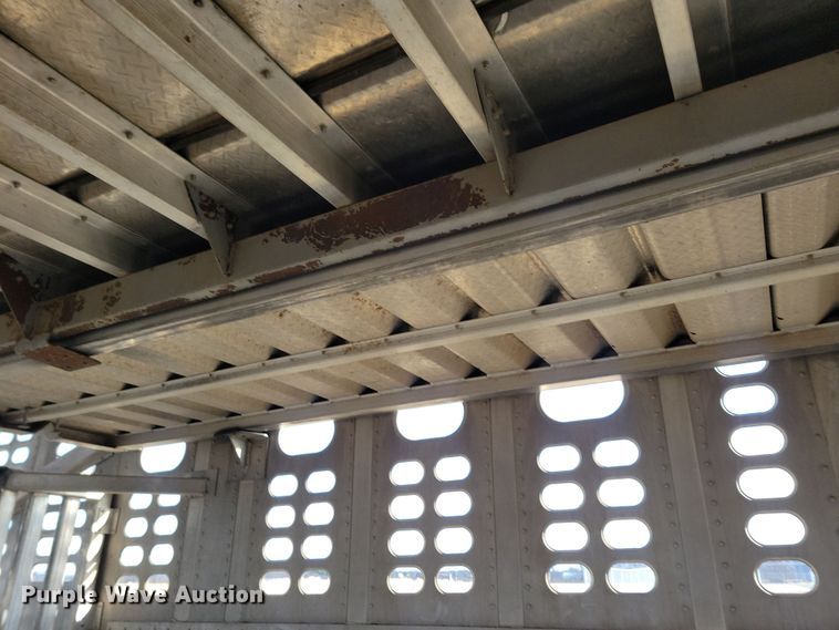 image for item DN3717 2007 Wilson PSDCL-402HP livestock trailer