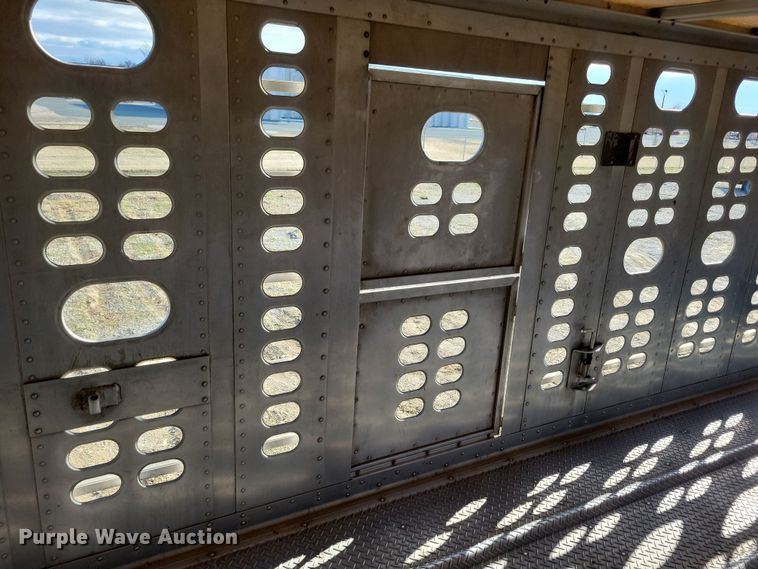 image for item DN3717 2007 Wilson PSDCL-402HP livestock trailer