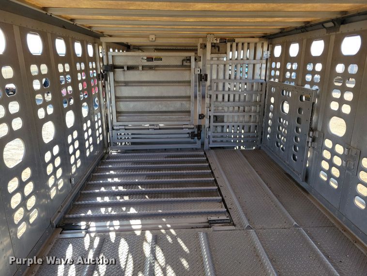 image for item DN3717 2007 Wilson PSDCL-402HP livestock trailer