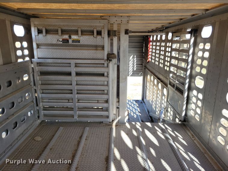 image for item DN3717 2007 Wilson PSDCL-402HP livestock trailer