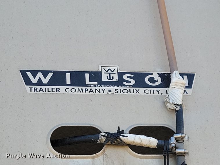 image for item DN3717 2007 Wilson PSDCL-402HP livestock trailer