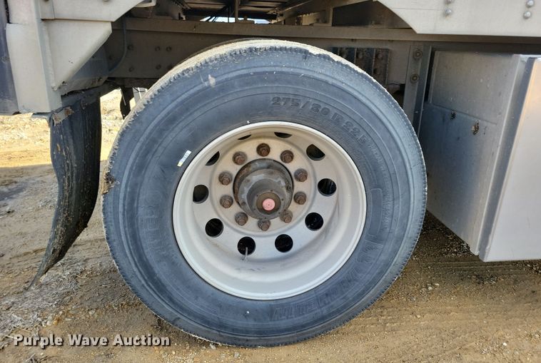 image for item DN3717 2007 Wilson PSDCL-402HP livestock trailer