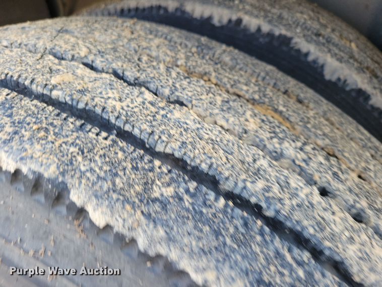 image for item DN3717 2007 Wilson PSDCL-402HP livestock trailer