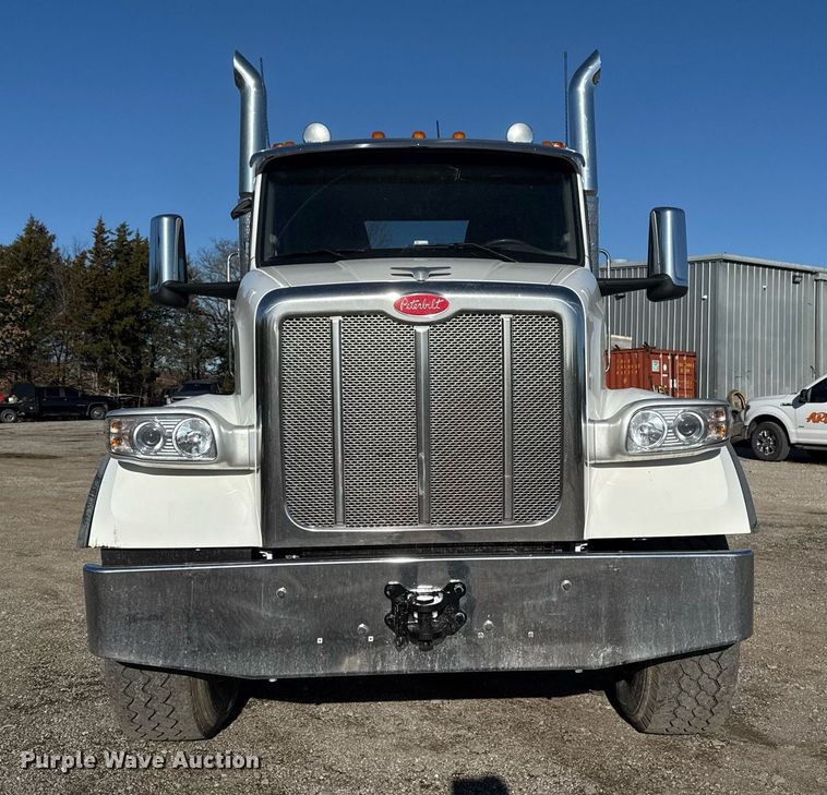 image for item DS3628 2023 Peterbilt 567 semi truck