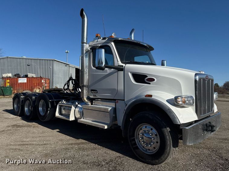 image for item DS3628 2023 Peterbilt 567 semi truck