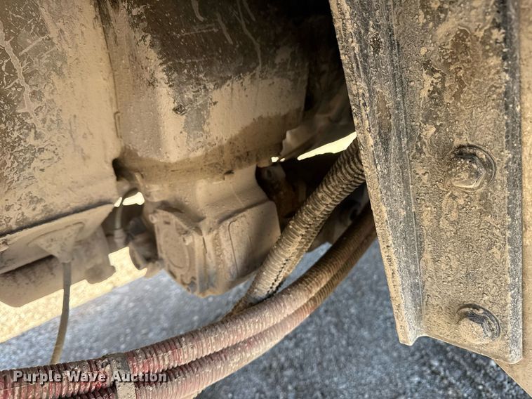 image for item DS3628 2023 Peterbilt 567 semi truck