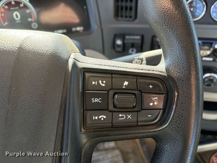 image for item DS3628 2023 Peterbilt 567 semi truck