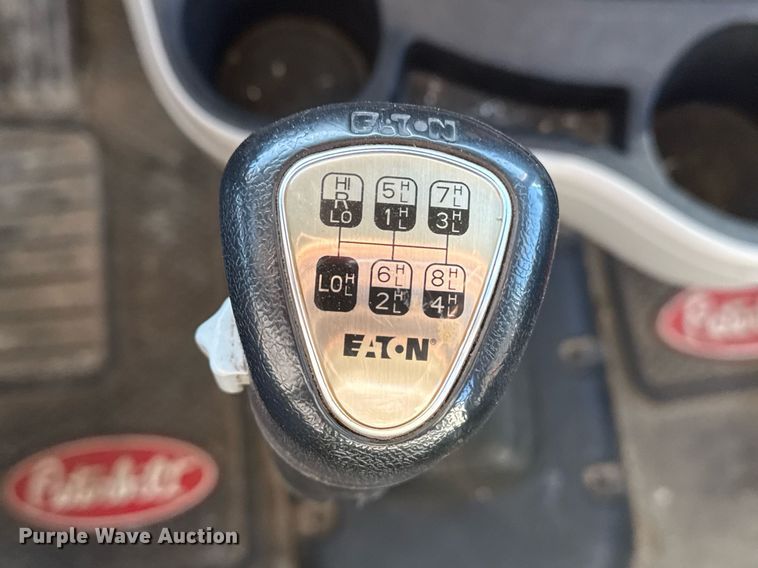 image for item DS3628 2023 Peterbilt 567 semi truck