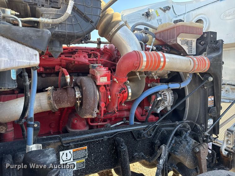 image for item DS3628 2023 Peterbilt 567 semi truck