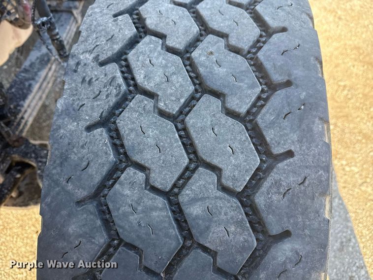 image for item DS3628 2023 Peterbilt 567 semi truck