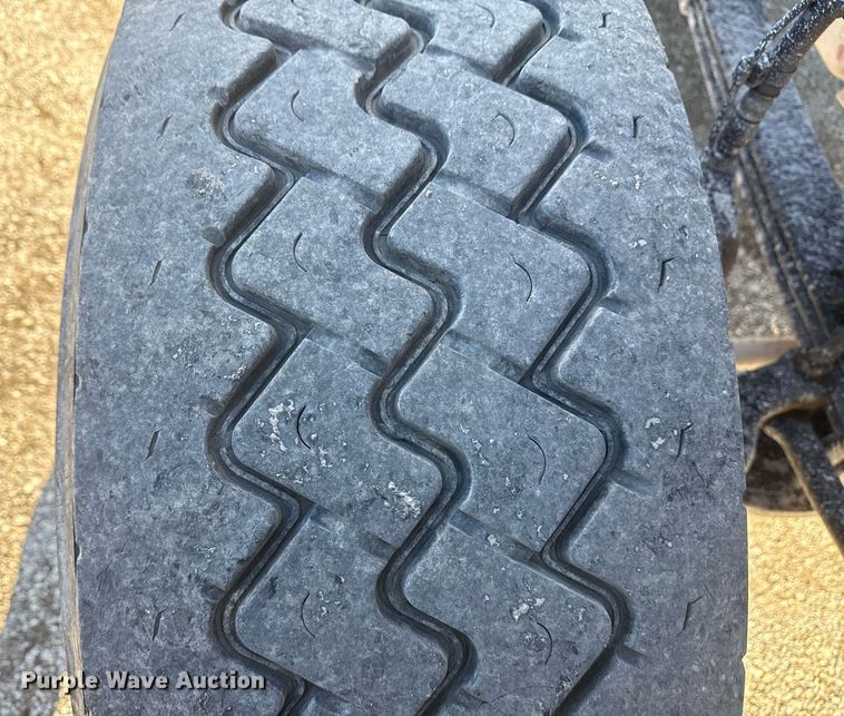 image for item DS3628 2023 Peterbilt 567 semi truck