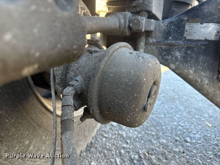 image for item DS3628 2023 Peterbilt 567 semi truck