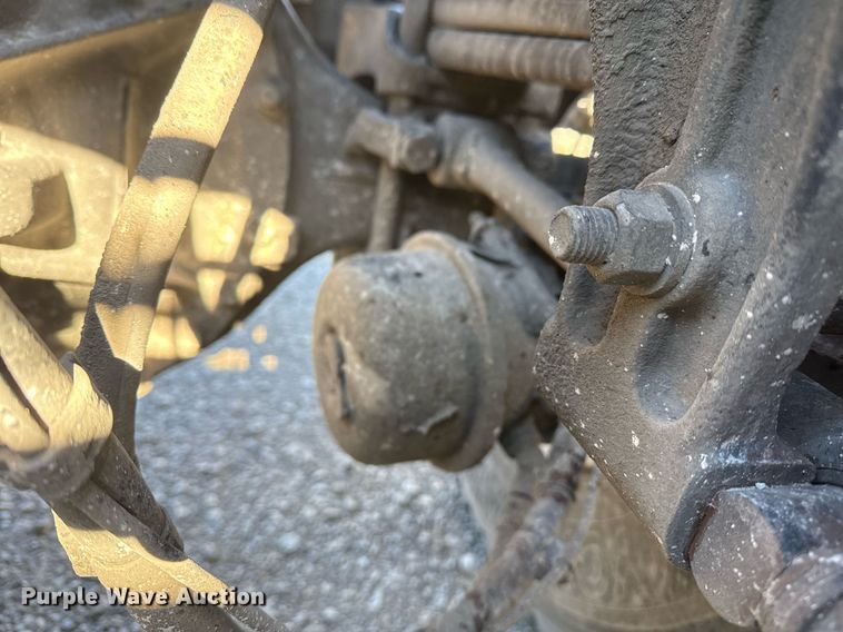 image for item DS3628 2023 Peterbilt 567 semi truck