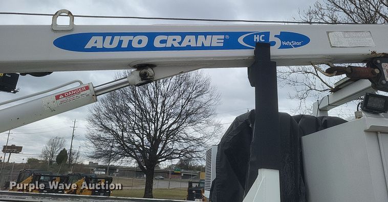 image for item DS5338 2018 Hino 268 utility / service truck