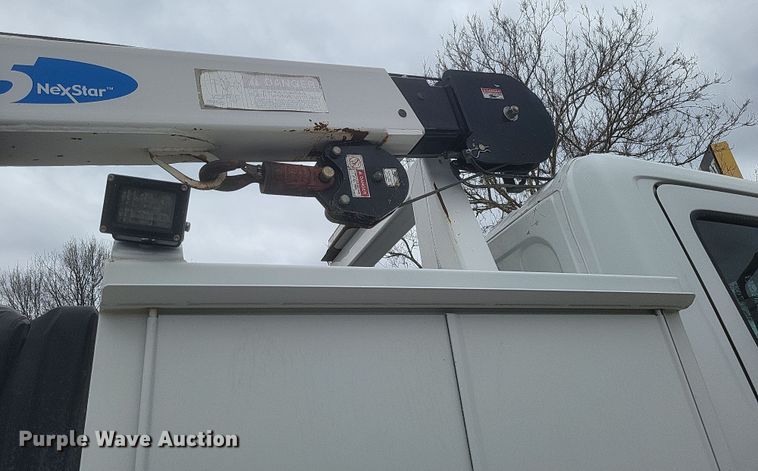 image for item DS5338 2018 Hino 268 utility / service truck