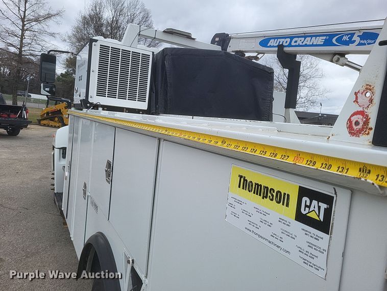 image for item DS5338 2018 Hino 268 utility / service truck