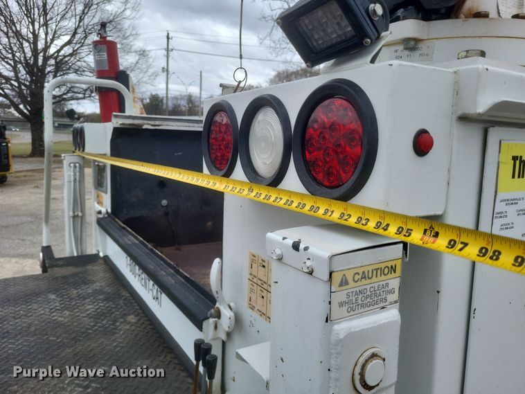 image for item DS5338 2018 Hino 268 utility / service truck