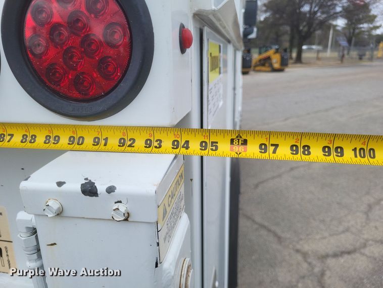 image for item DS5338 2018 Hino 268 utility / service truck