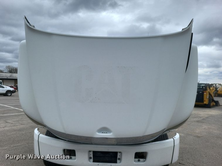 image for item DS5338 2018 Hino 268 utility / service truck