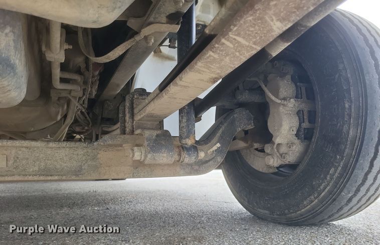 image for item DS5338 2018 Hino 268 utility / service truck