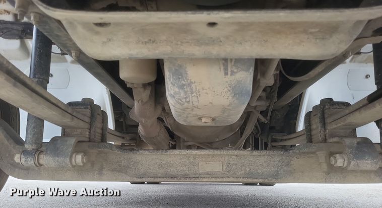 image for item DS5338 2018 Hino 268 utility / service truck