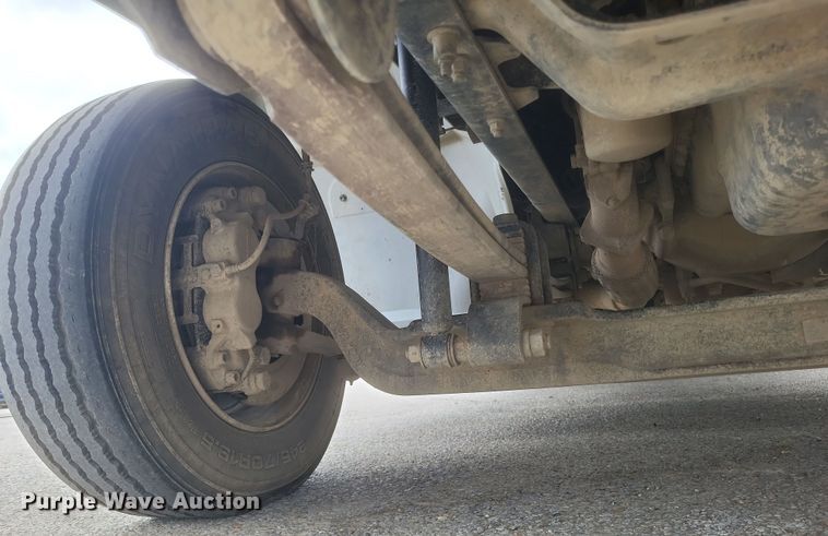 image for item DS5338 2018 Hino 268 utility / service truck