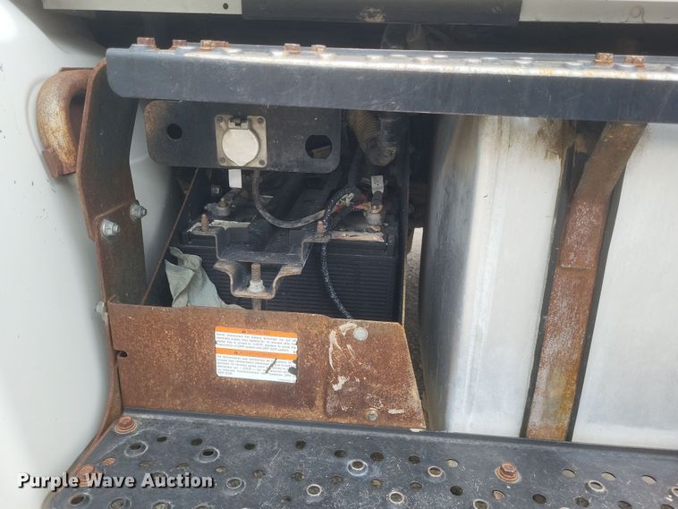 image for item DS5338 2018 Hino 268 utility / service truck