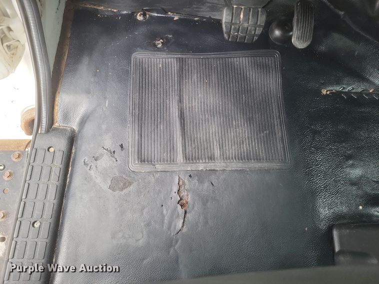 image for item DS5338 2018 Hino 268 utility / service truck