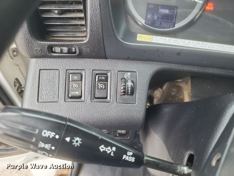 image for item DS5338 2018 Hino 268 utility / service truck