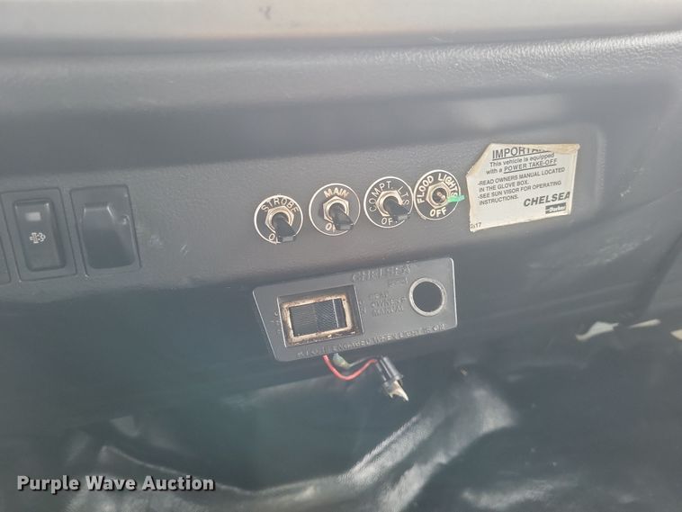 image for item DS5338 2018 Hino 268 utility / service truck