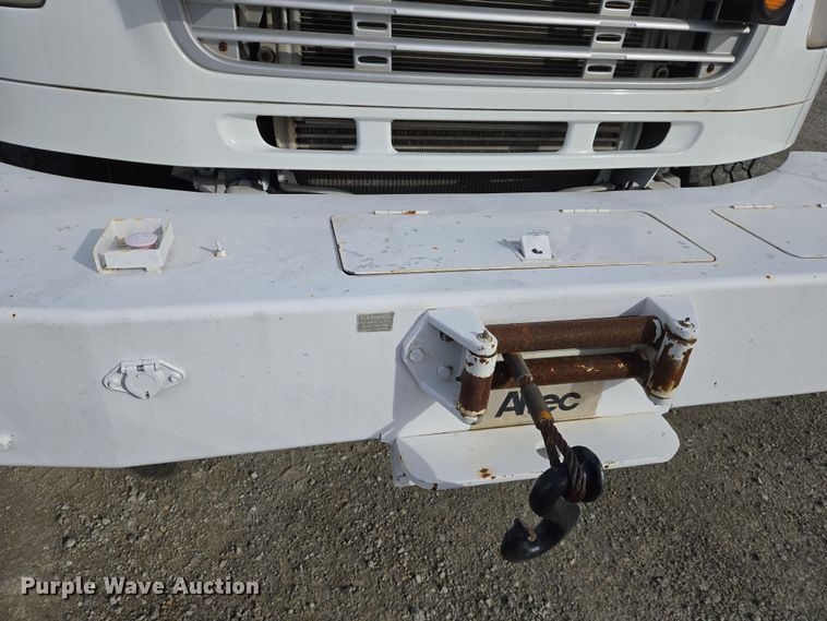 image for item DS5344 2008 Freightliner Business Class M2 digger derrick truck