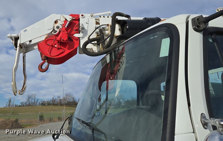 image for item DS5344 2008 Freightliner Business Class M2 digger derrick truck