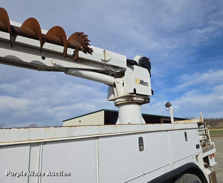 image for item DS5344 2008 Freightliner Business Class M2 digger derrick truck