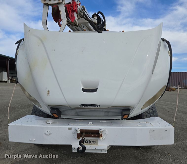 image for item DS5344 2008 Freightliner Business Class M2 digger derrick truck