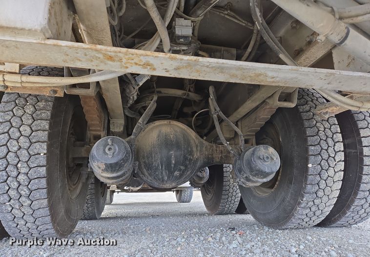 image for item DS5344 2008 Freightliner Business Class M2 digger derrick truck