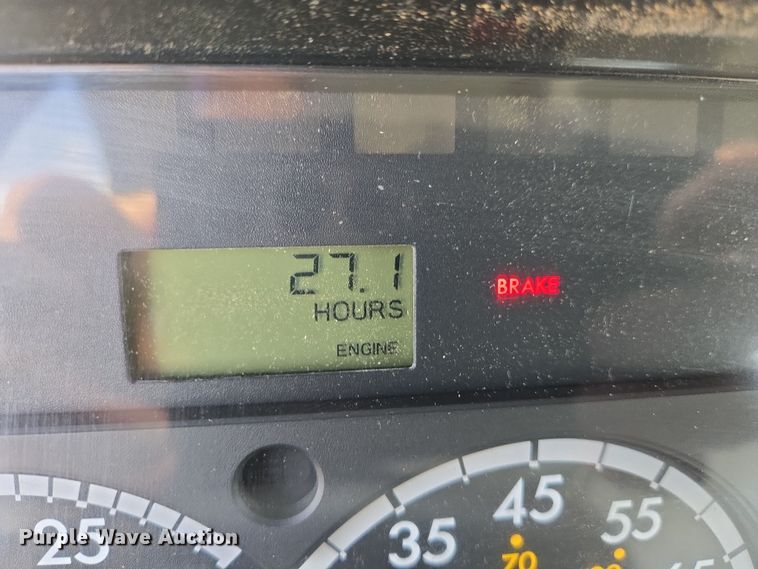 image for item DS5344 2008 Freightliner Business Class M2 digger derrick truck